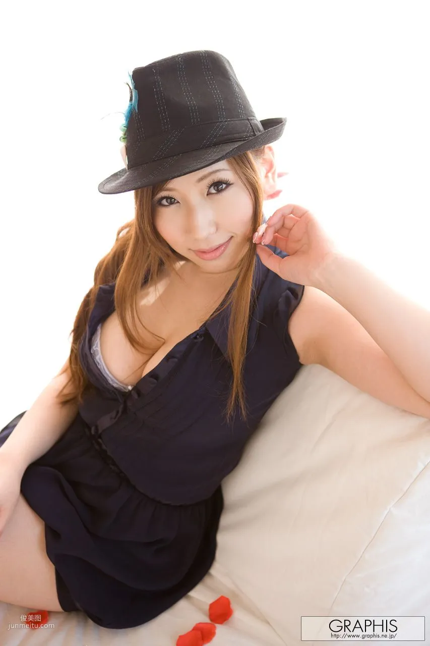 佐山愛《Adult》 [Graphis] Gals 寫真集 4