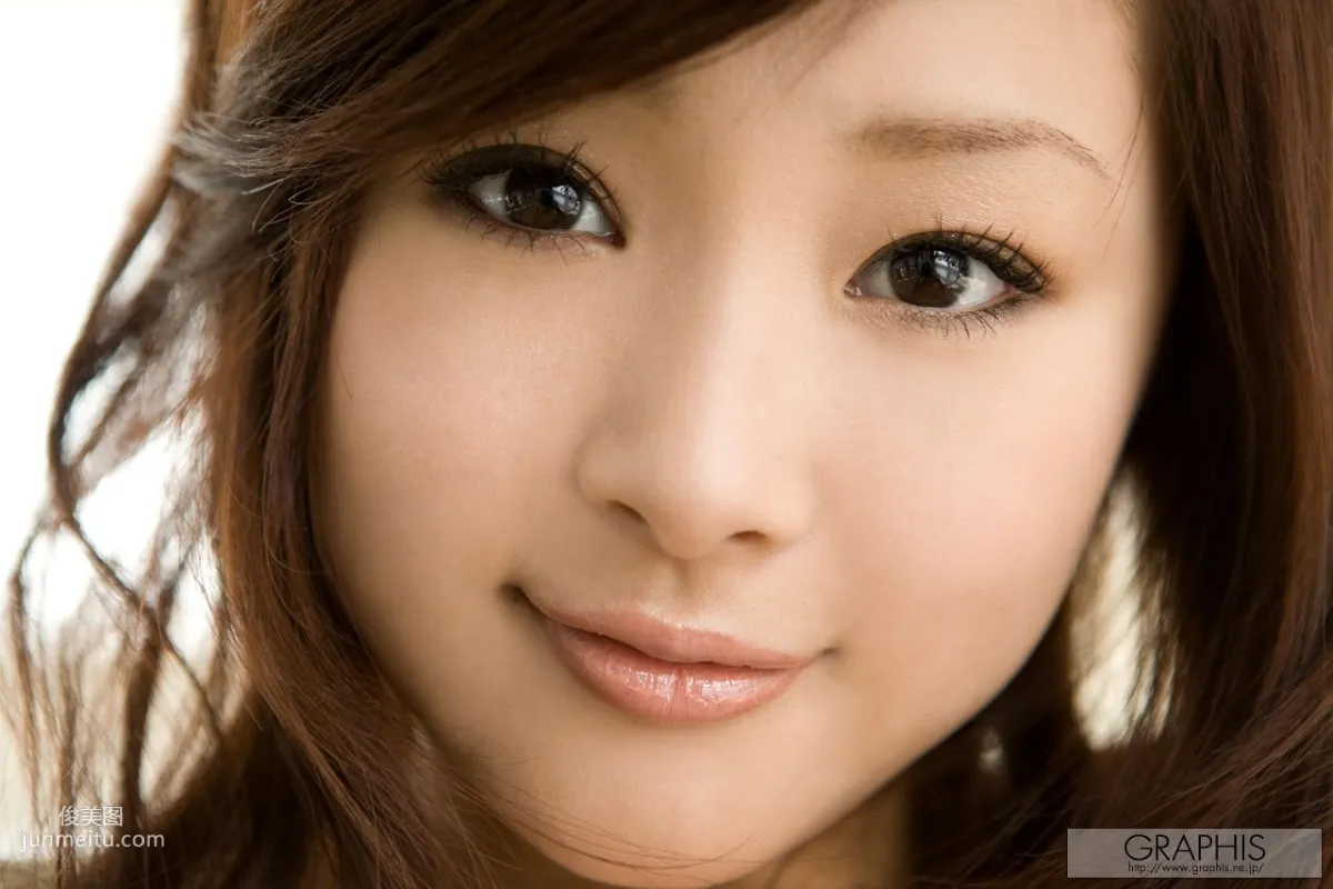 Suzuka Ishikawa 石川鈴華 [Graphis] First Gravure 初脫ぎ娘 寫真集 10