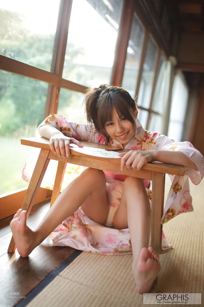 瑠川リナ/琉川裡菜《Pure and Cute》 [Graphis] Gals 寫真集 14
