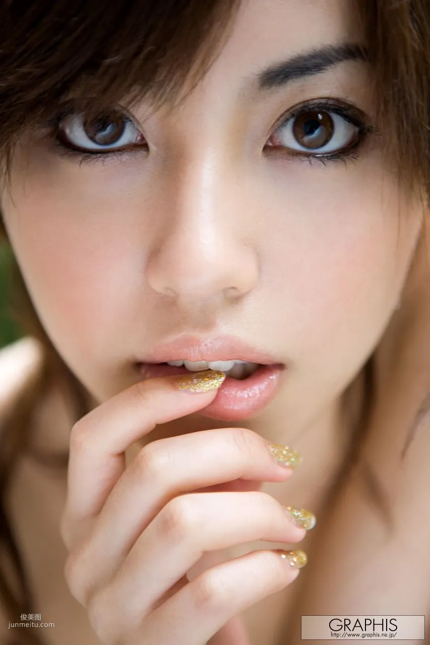 橫山美雪《White Snow》 [Graphis] Gals 寫真集 10