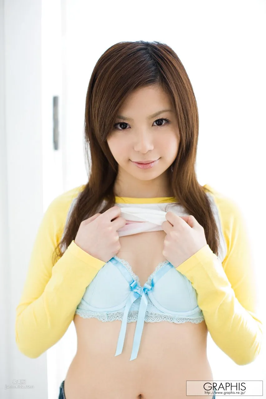 Riri Kuribayashi 栗林裡莉 [Graphis] First Gravure 初脫ぎ娘 寫真集 7