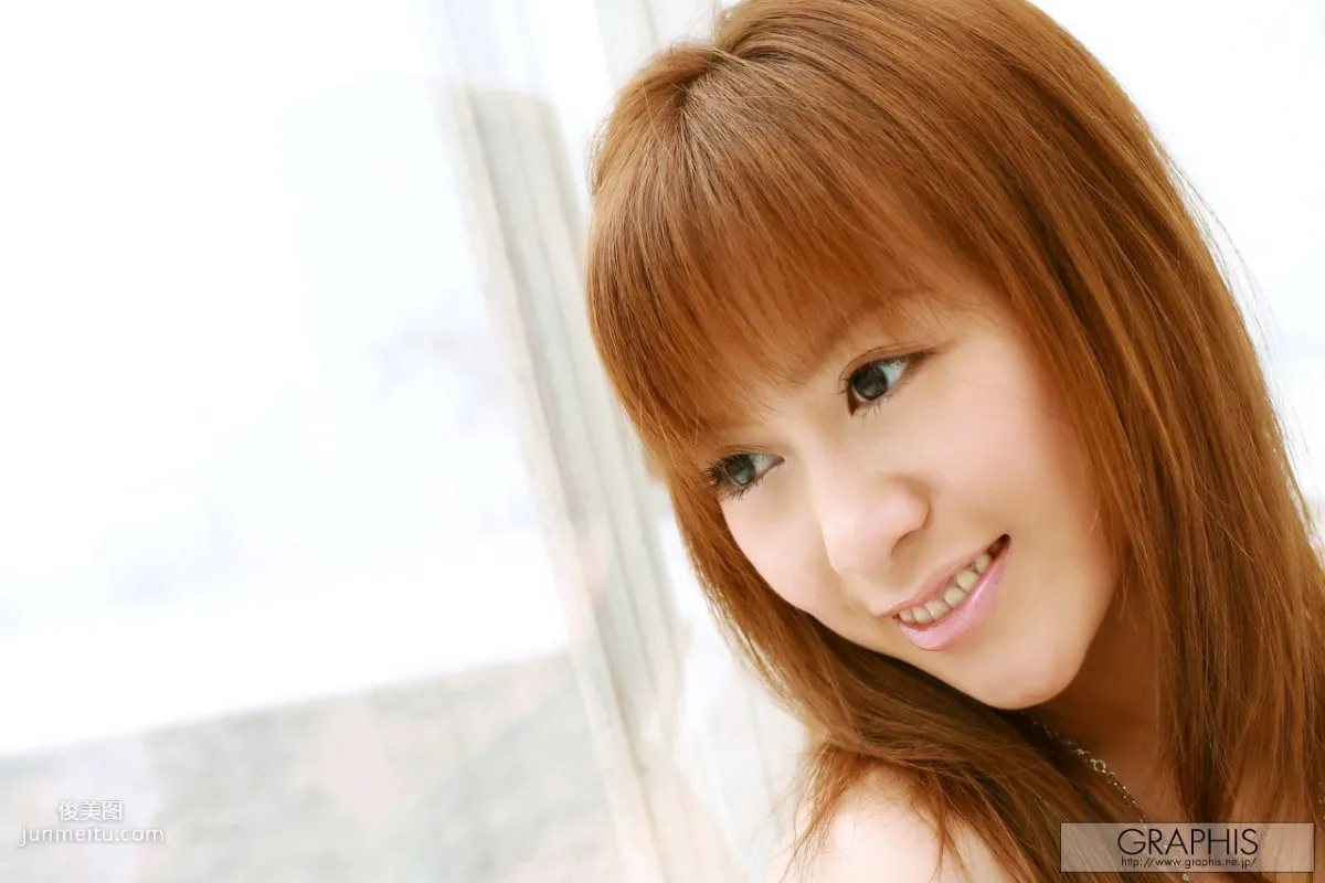 愛沢ひな/爱泽雏 《Calmly Snow》 [Graphis] Gals 写真集1