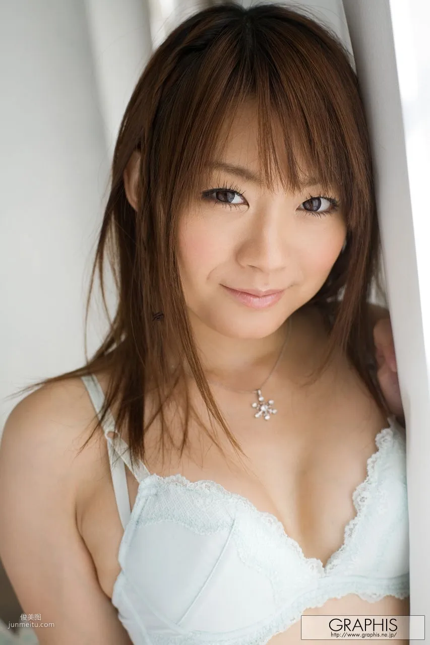 Mayuka Akimoto 秋元まゆ花 [Graphis] First Gravure 初脫ぎ娘 寫真集 22