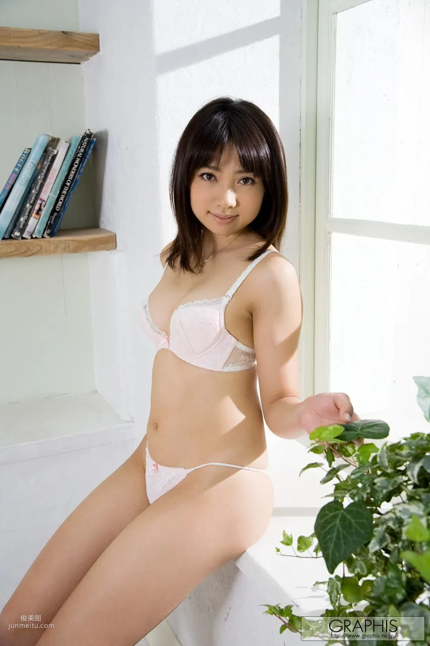 伊東遙《For the Moment》 [Graphis] Gals 寫真集 9