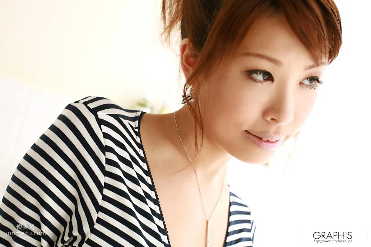 夏川しずく/夏川水滴《Elegant Trick》 [Graphis] Gals 寫真集 15
