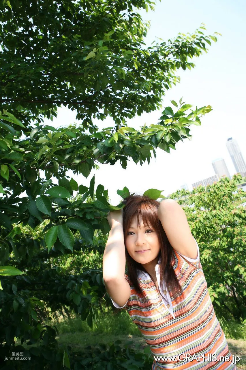 Tomomi Takahara 高原智美 [Graphis] First Gravure 初脫ぎ娘 寫真集 4