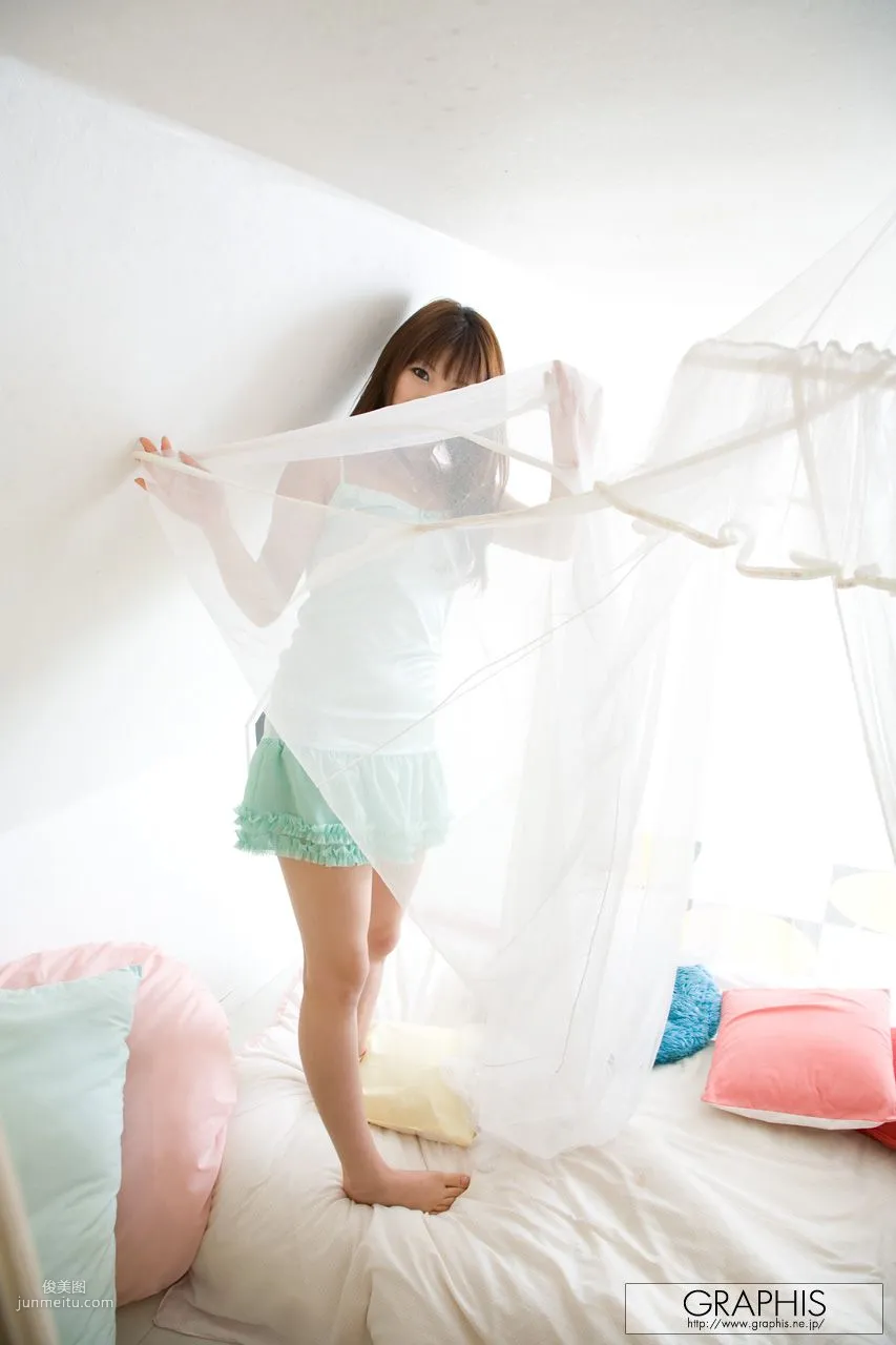 音羽かなで/音羽奏《soulou》 [Graphis] Gals 写真集13