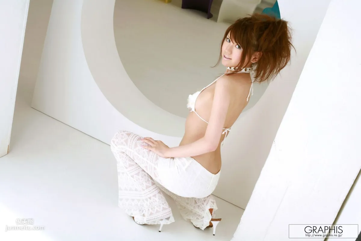 若瀬七海《Vivid and Alive》 [Graphis] Gals 寫真集 12