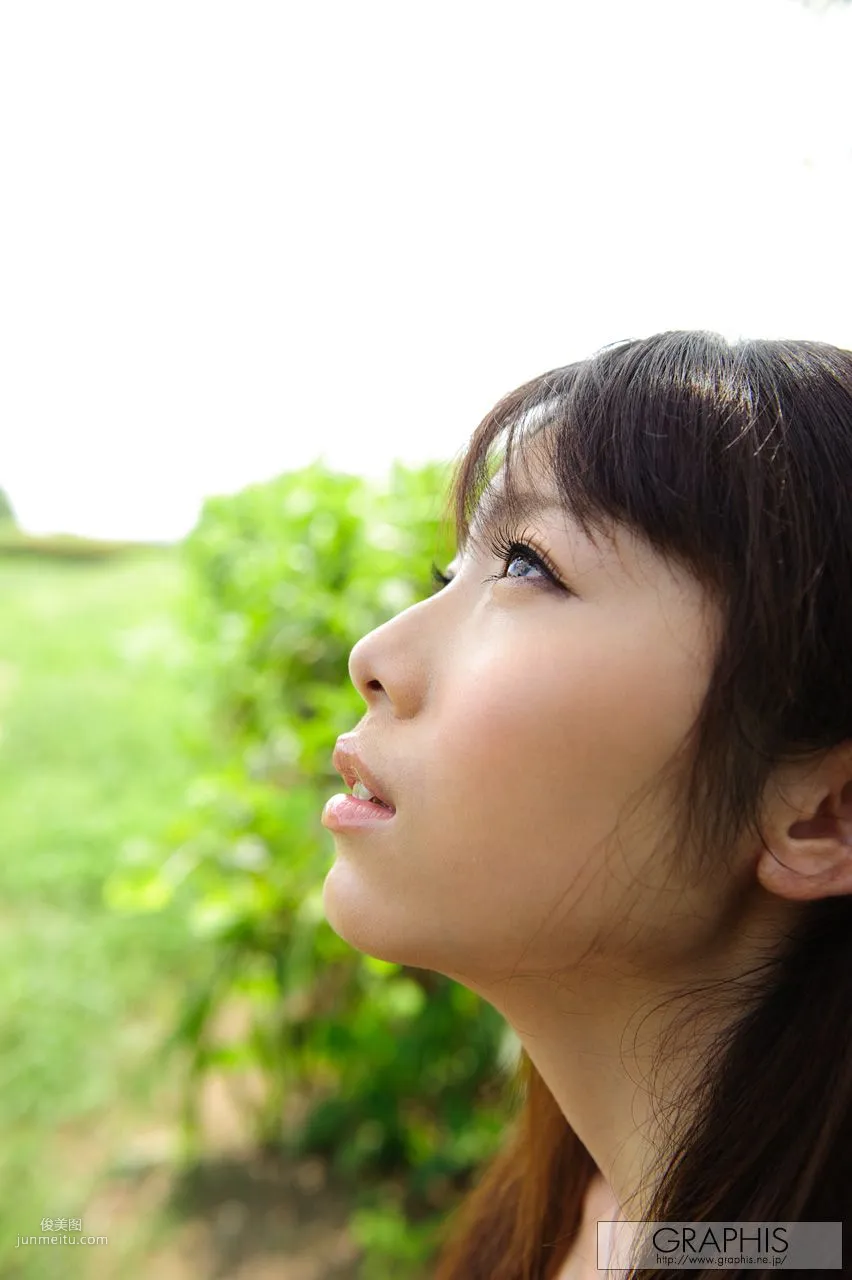 はるか真菜/遥真菜《First Love》 [Graphis] Gals 写真集2