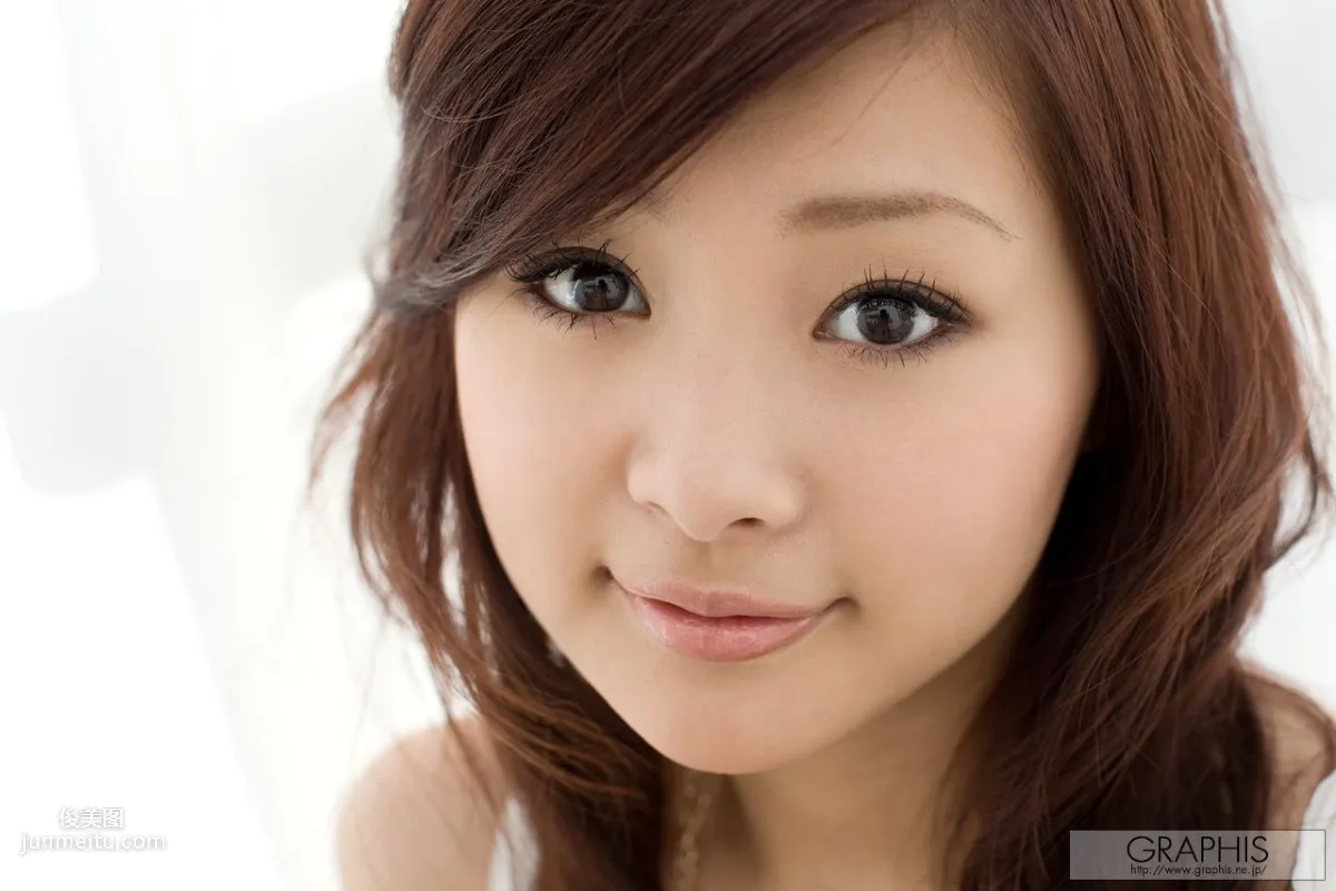 Suzuka Ishikawa 石川鈴華 [Graphis] First Gravure 初脫ぎ娘 寫真集 28