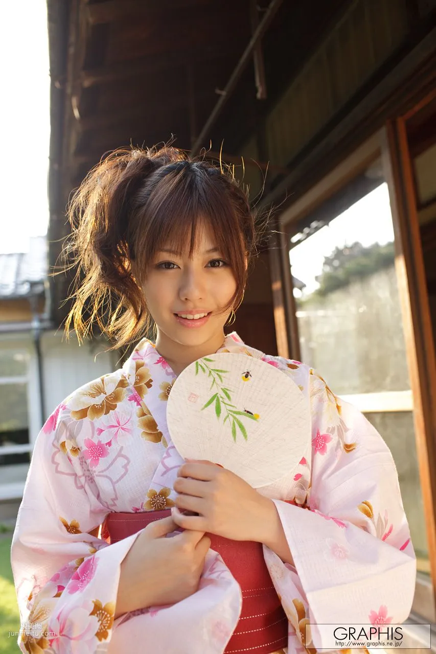 瑠川リナ/琉川裡菜《Pure and Cute》 [Graphis] Gals 寫真集 8