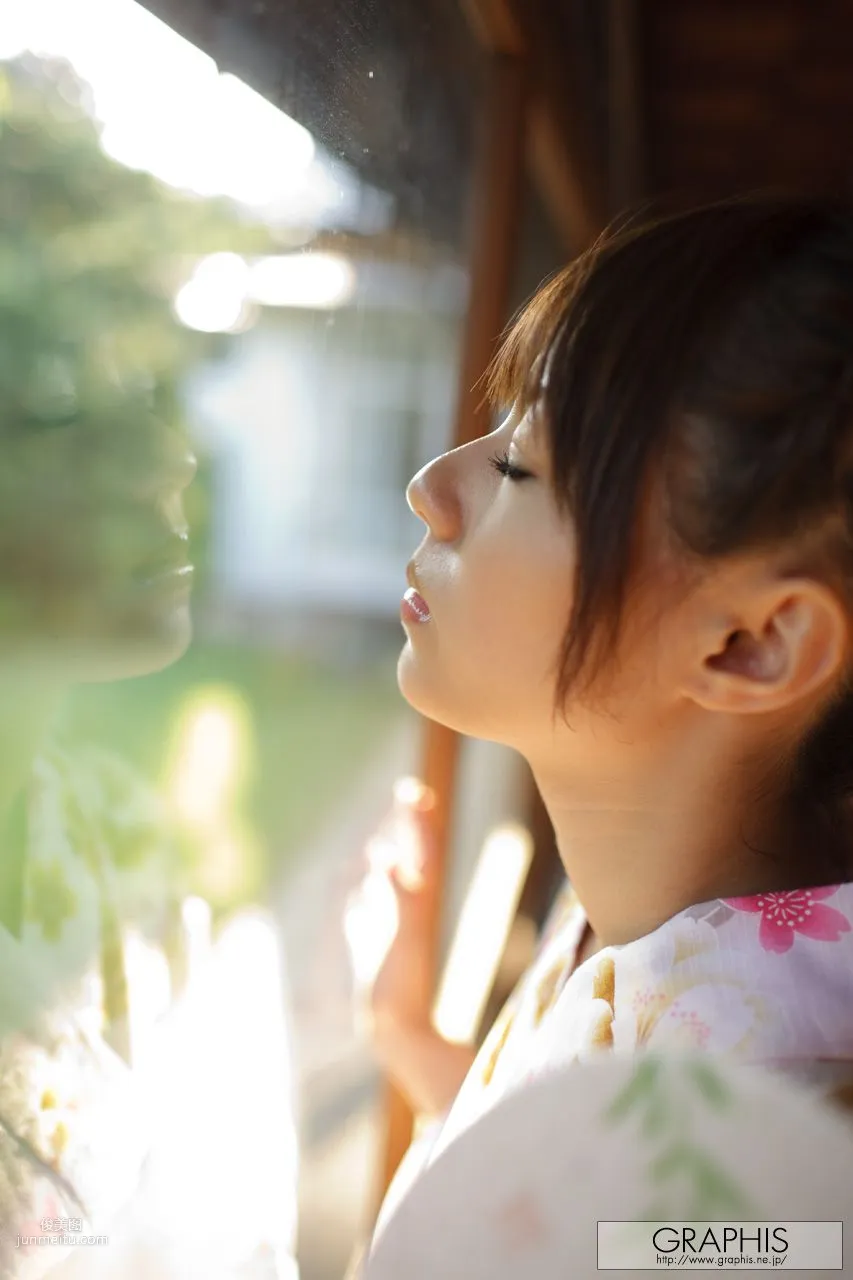 瑠川リナ/琉川裡菜《Pure and Cute》 [Graphis] Gals 寫真集 10