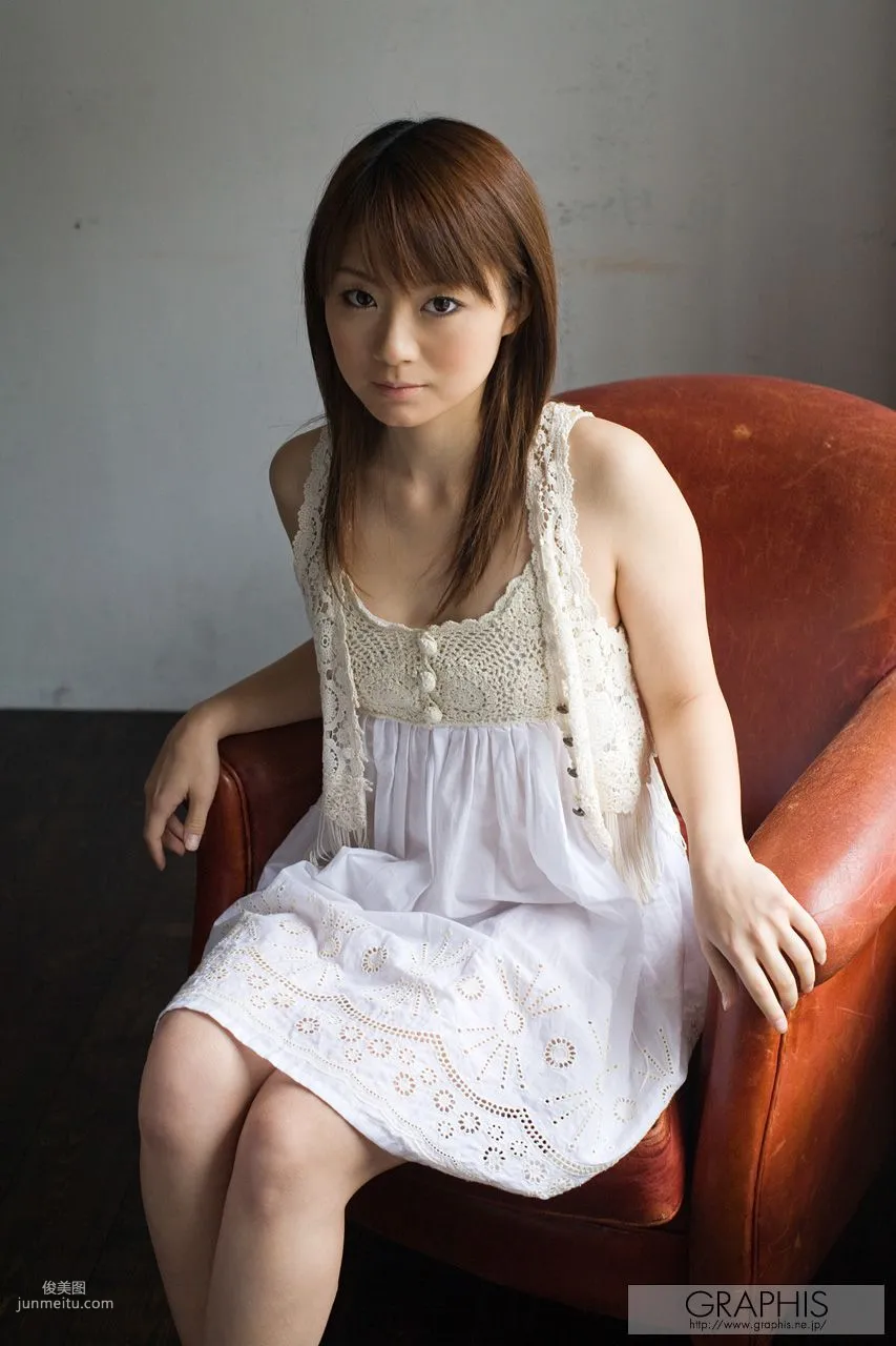 Mayuka Akimoto 秋元まゆ花 [Graphis] First Gravure 初脫ぎ娘 寫真集 26