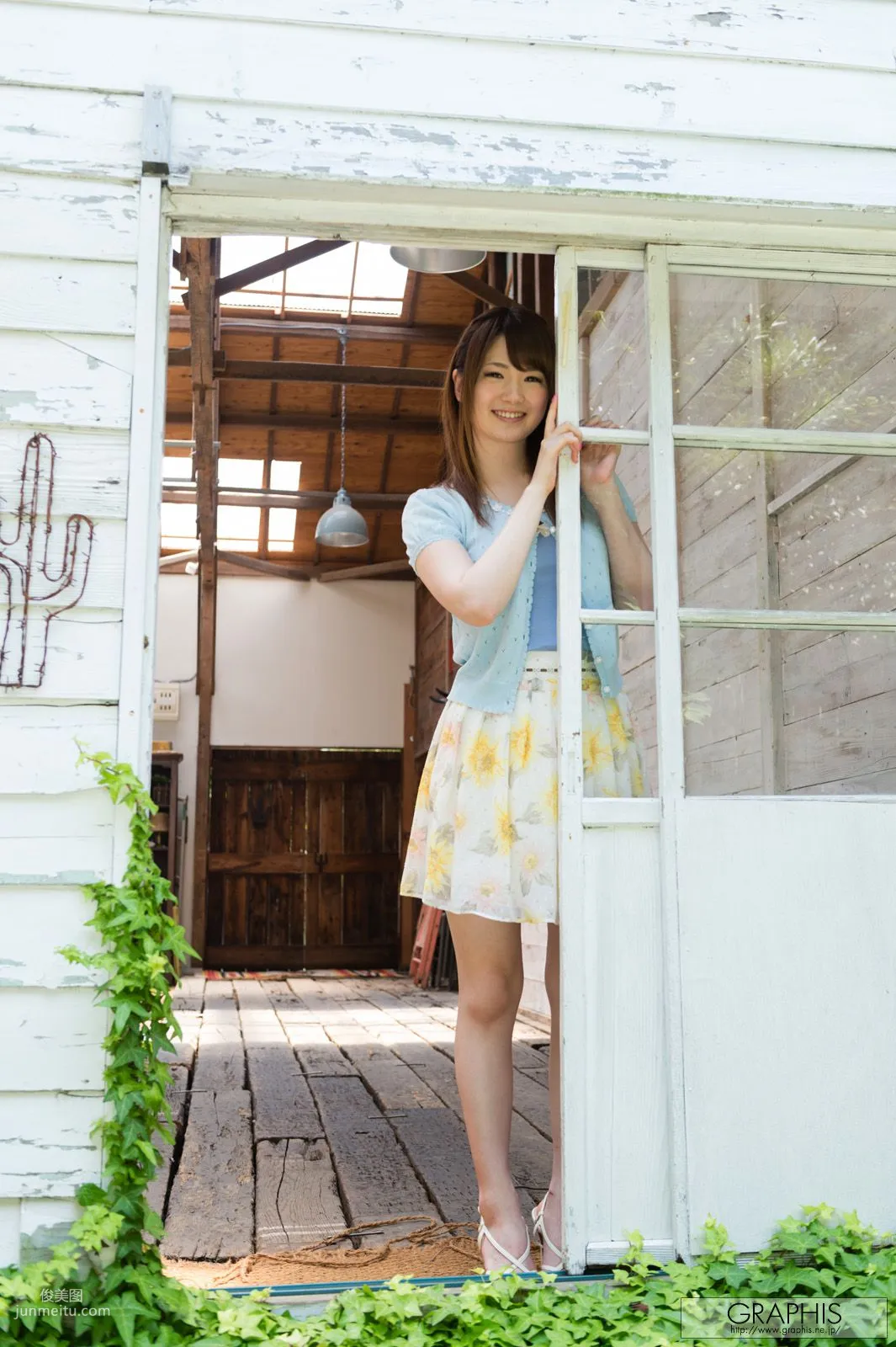 西川ゆい/西川結衣 [Graphis] First Gravure 初脫ぎ娘 寫真集 4