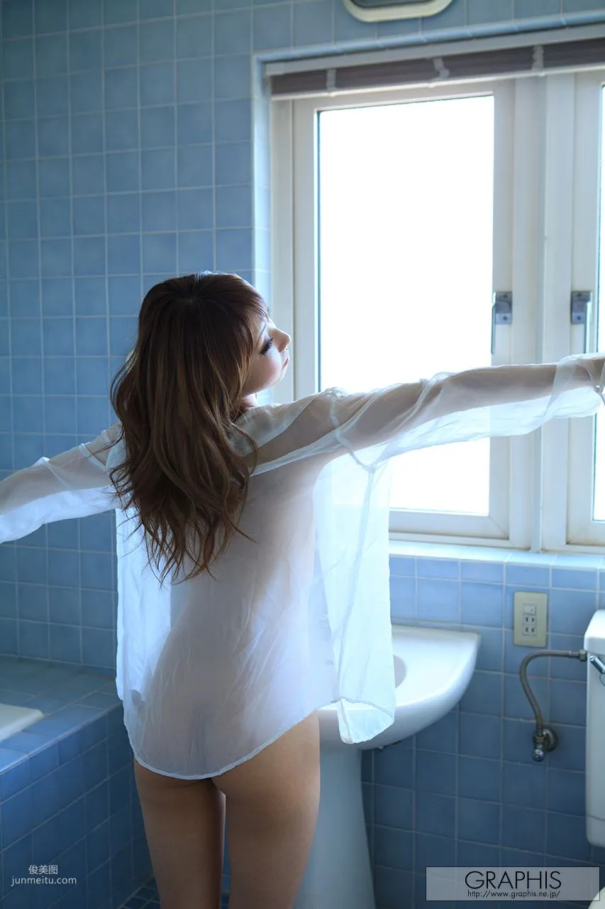 Syunka Ayami あやみ旬果 [Graphis] First Gravure 初脱ぎ娘 写真集15