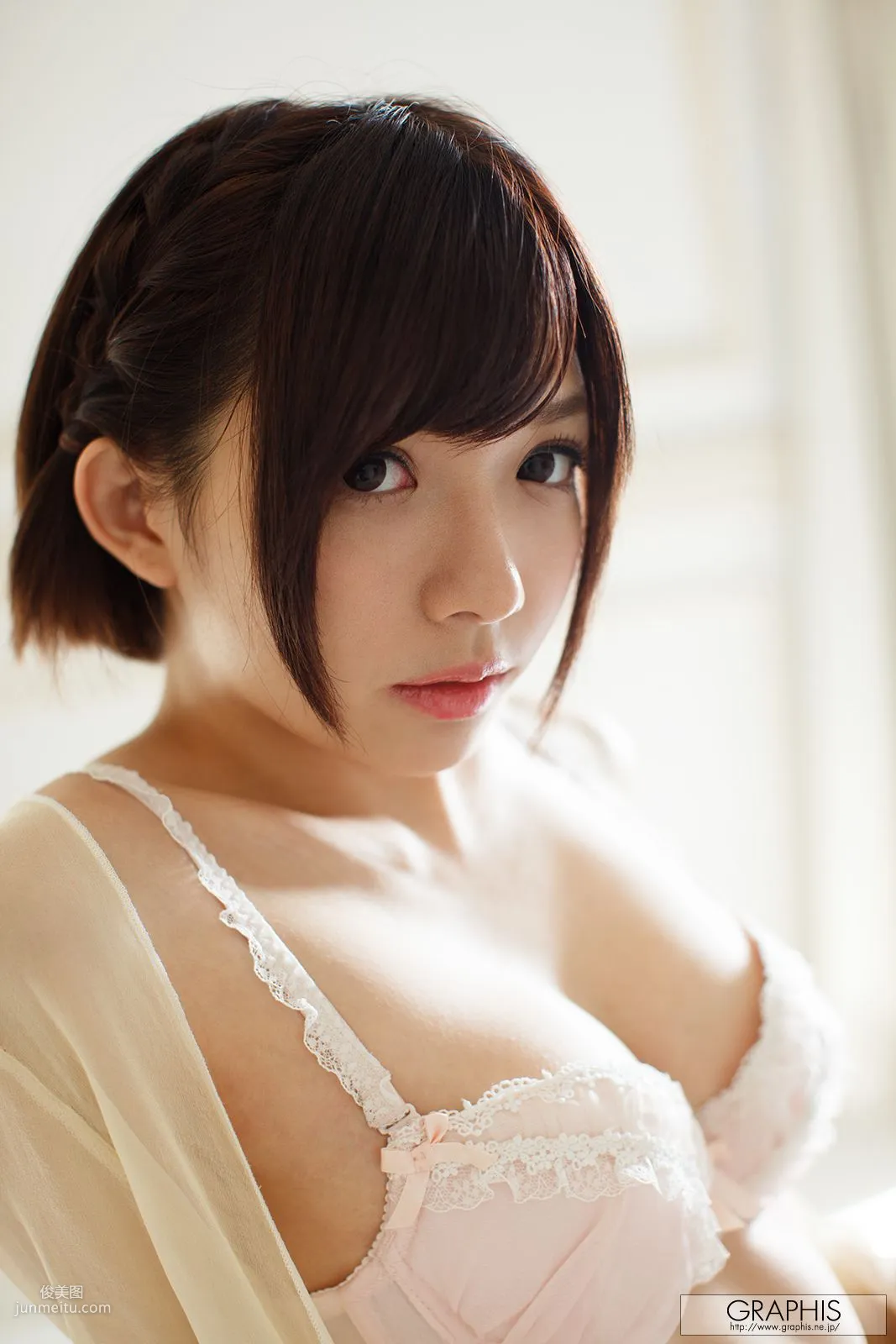 成海うるみ/成海丽(広瀬りりあ) [Graphis] First Gravure 初脱ぎ娘 写真集15