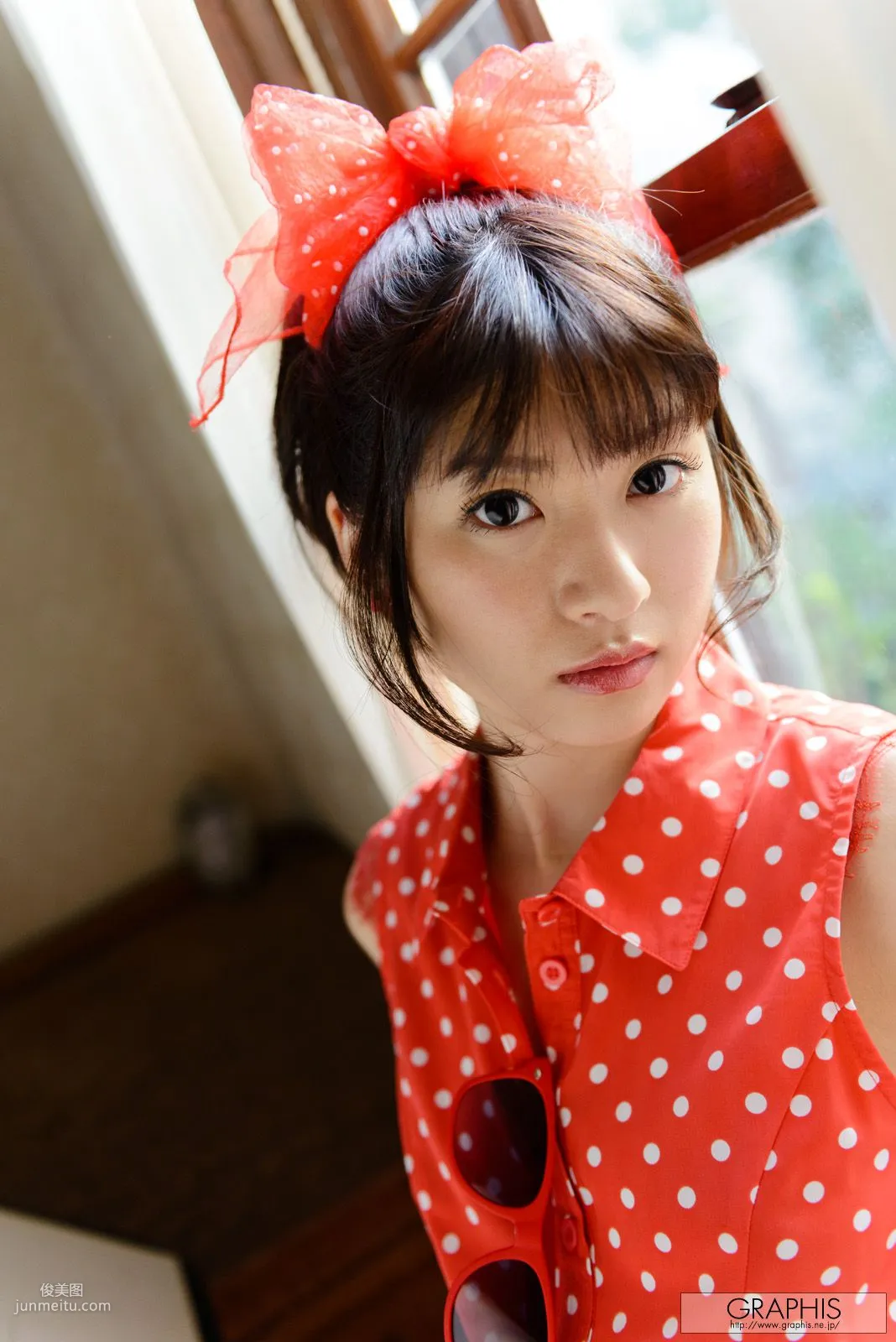 緒川裡緒/緒川りお [Graphis] First Gravure 初脫ぎ娘 寫真集 32