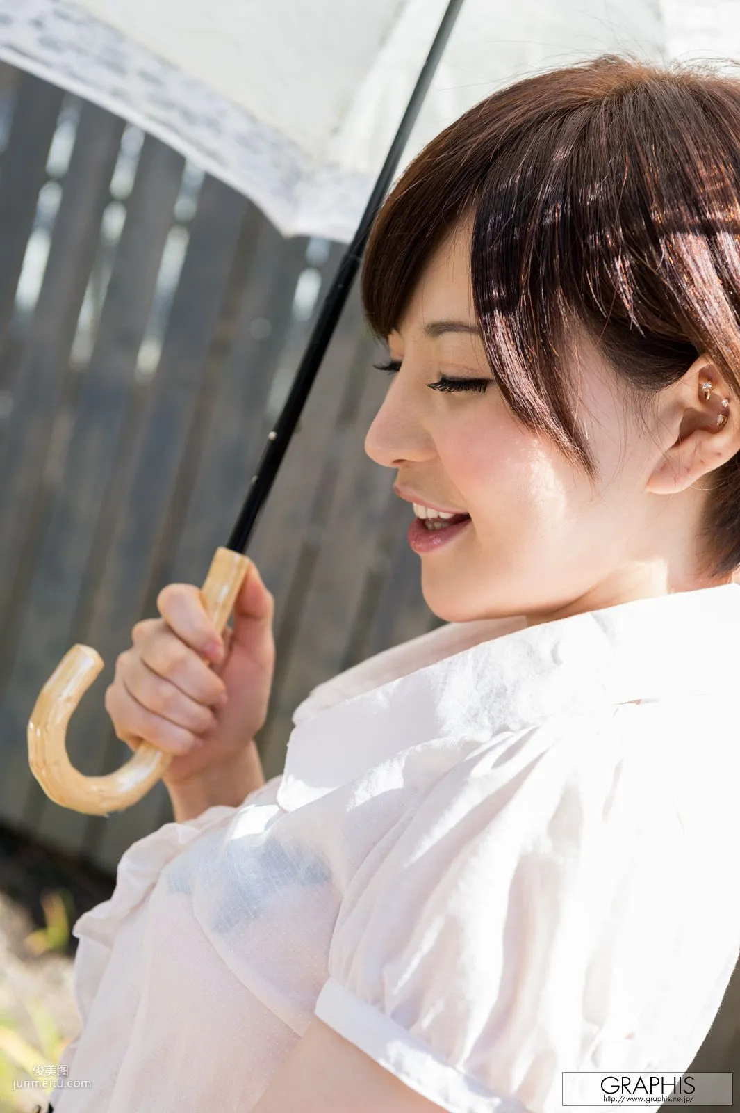 里美ゆりあ《Pussy Cat》 [Graphis] Gals 写真集2
