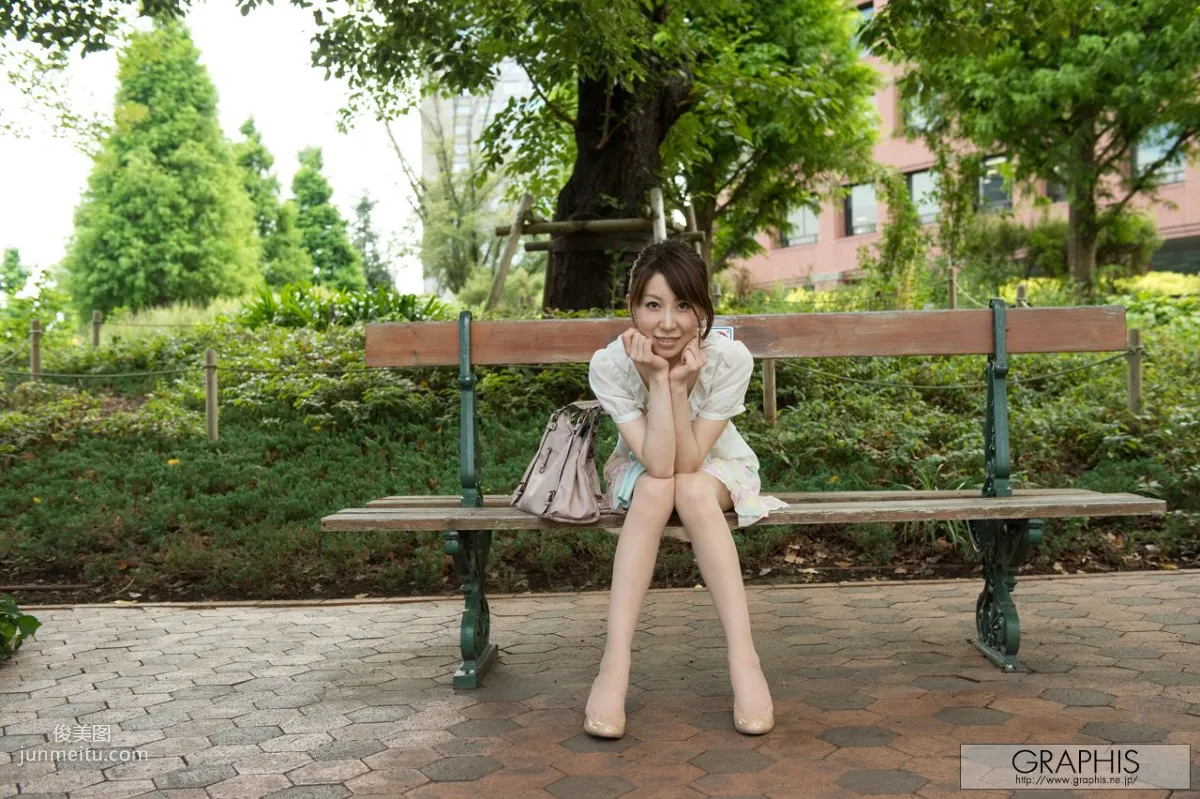 知花メイサ/知花梅莎 [Graphis] First Gravure 初脫ぎ娘 寫真集 8