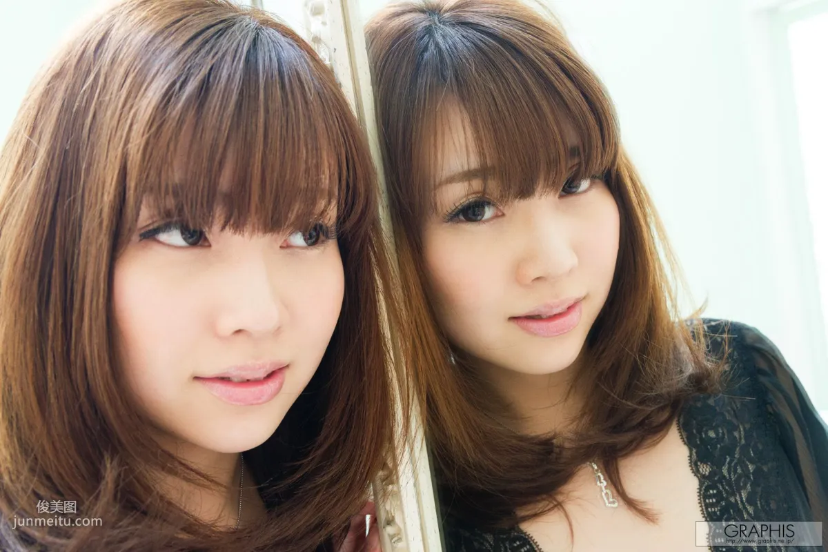 Eichi Hoshikawa 星川英智 [Graphis] First Gravure 初脫ぎ娘 寫真集 28