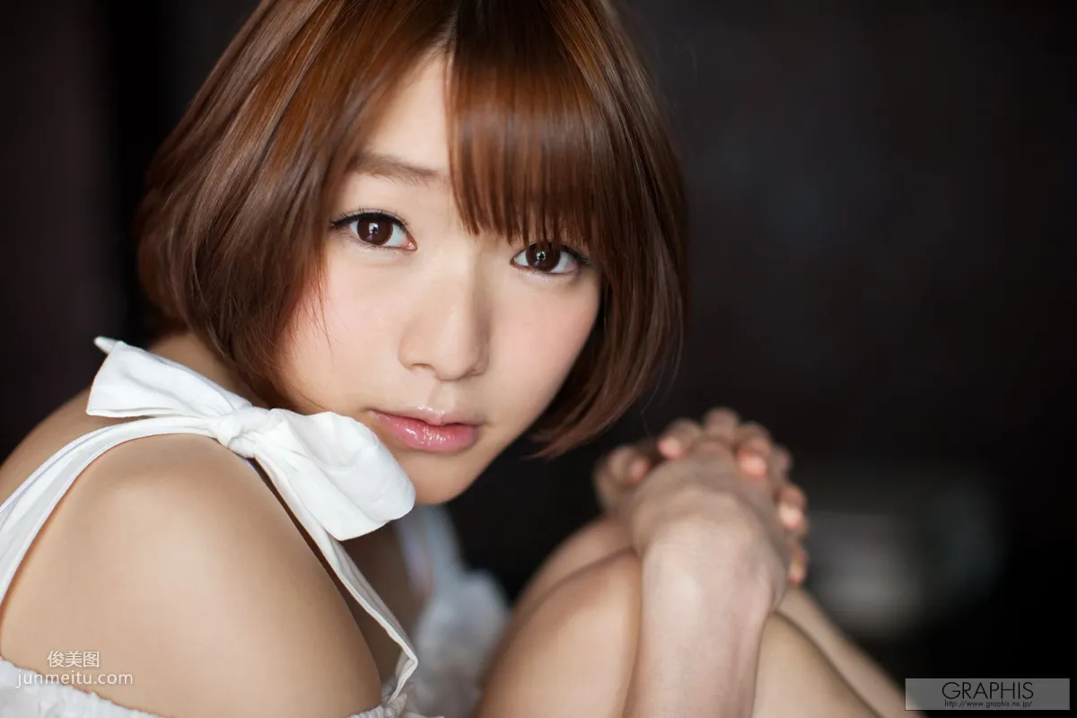 涼川絢音/涼川絢音 [Graphis] First Gravure 初脫ぎ娘 寫真集 11