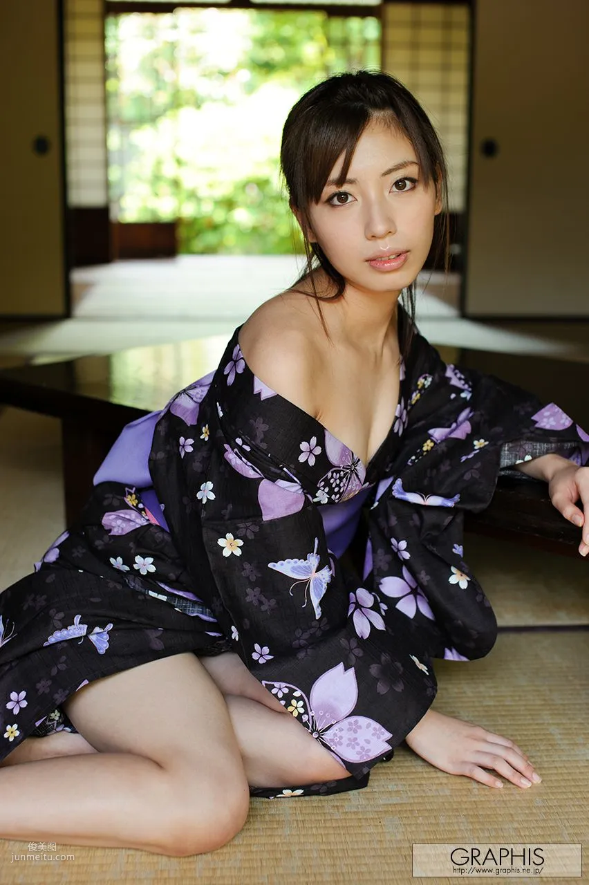 横山美雪《Blossoms》 [Graphis] Gals 写真集7