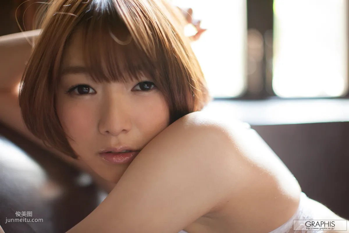 涼川絢音/涼川絢音 [Graphis] First Gravure 初脫ぎ娘 寫真集 18