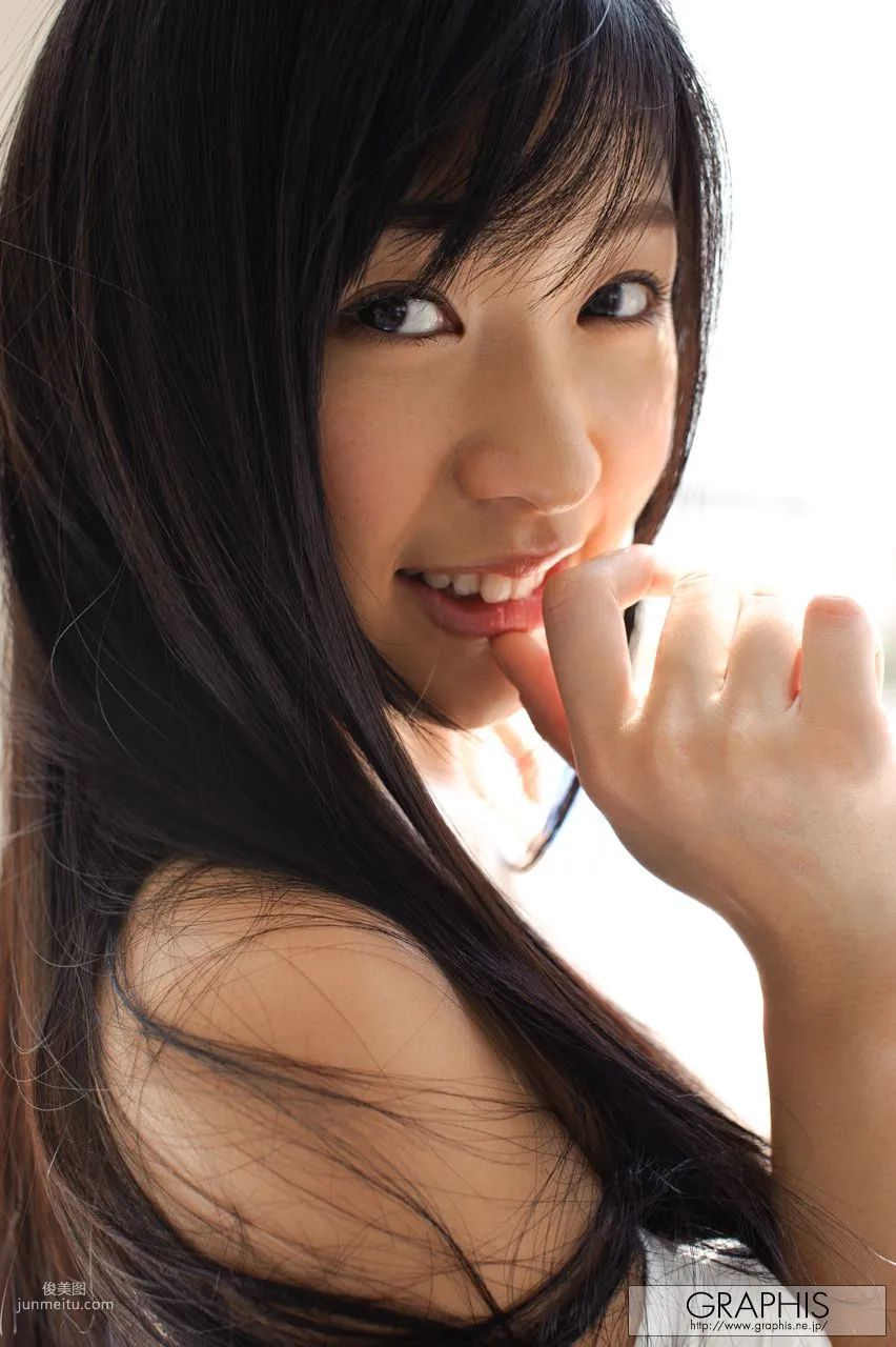 小倉奈奈《O-GU-NA-NA》 [Graphis] Special Contents 寫真集 18