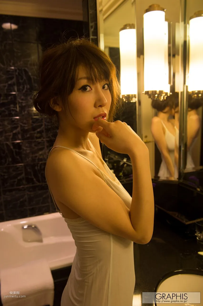 知花メイサ/知花梅莎 [Graphis] First Gravure 初脫ぎ娘 寫真集 62