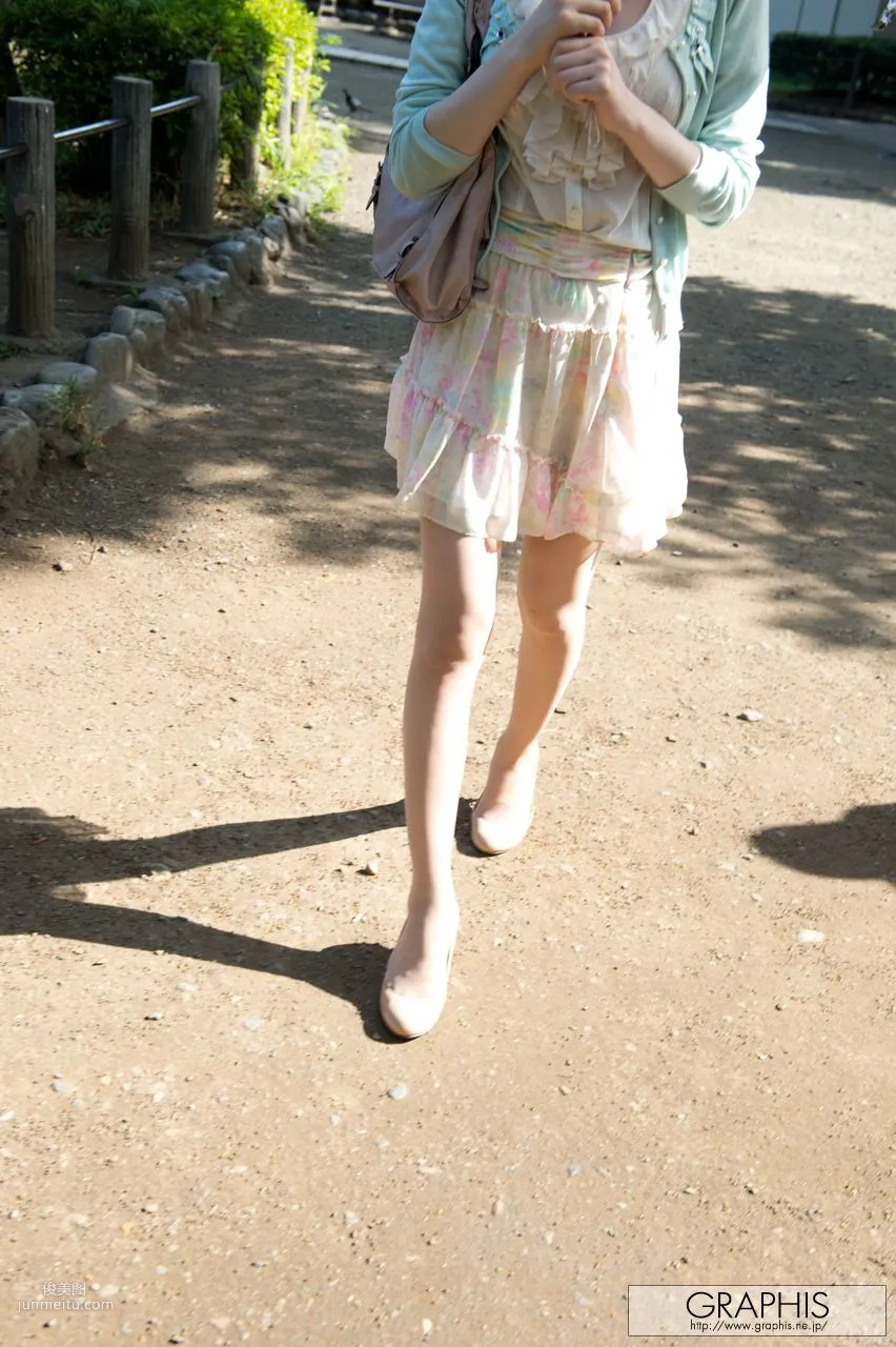 知花メイサ/知花梅莎 [Graphis] First Gravure 初脫ぎ娘 寫真集 1