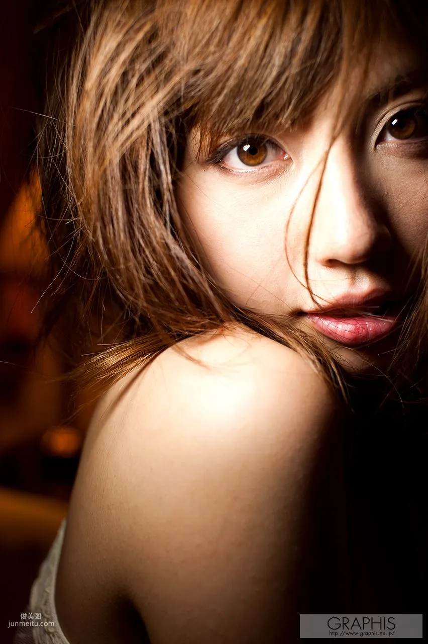 横山美雪《Blossoms》 [Graphis] Gals 写真集32