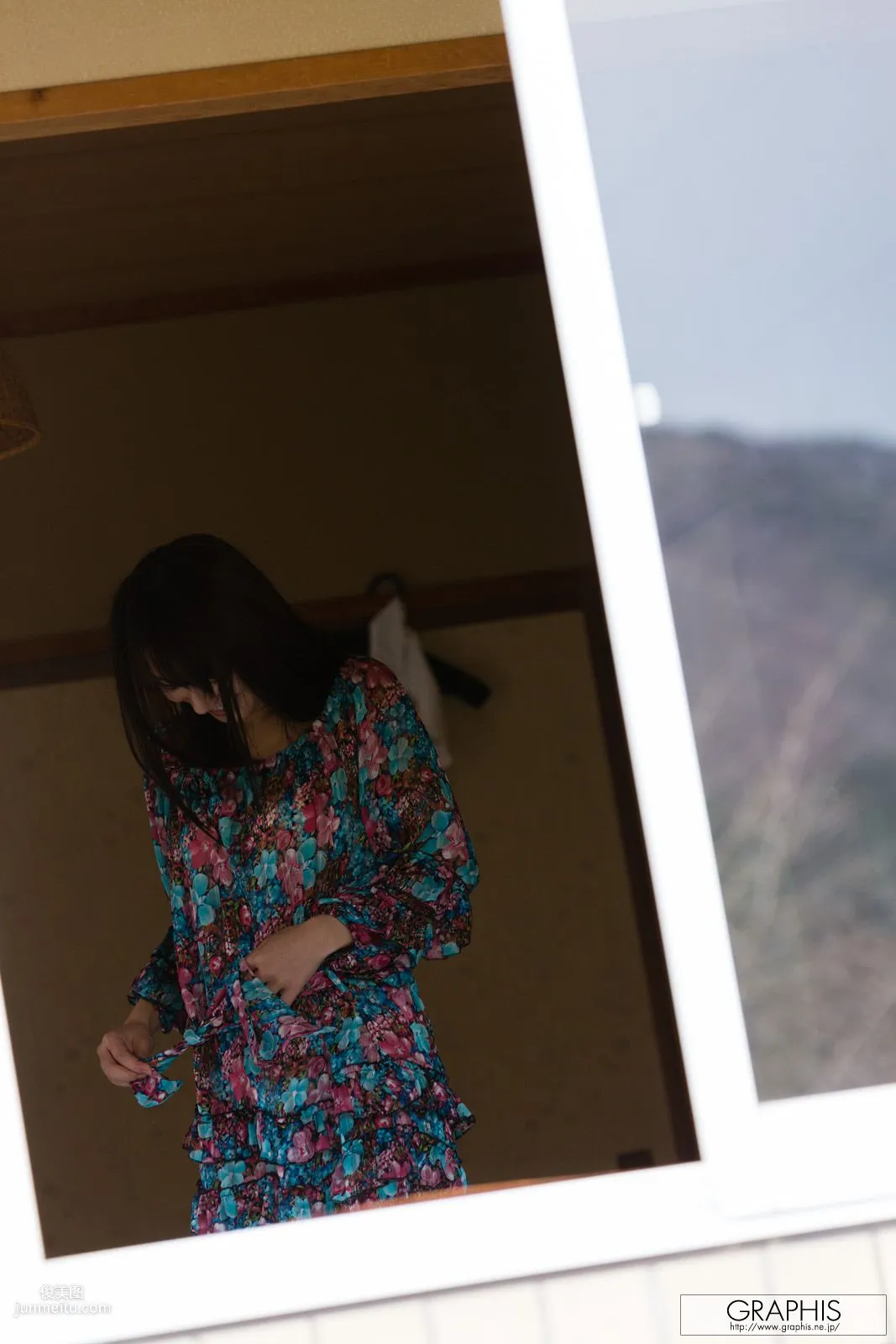 香西咲《Footloose》 [Graphis] Gals 写真集8