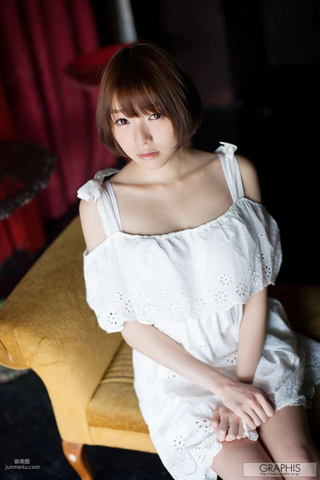 涼川絢音/涼川絢音 [Graphis] First Gravure 初脫ぎ娘 寫真集 8