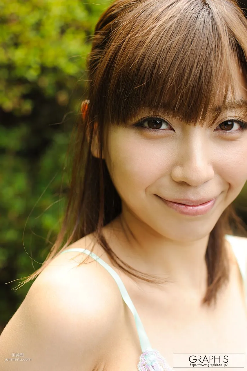 横山美雪《Blossoms》 [Graphis] Gals 写真集15