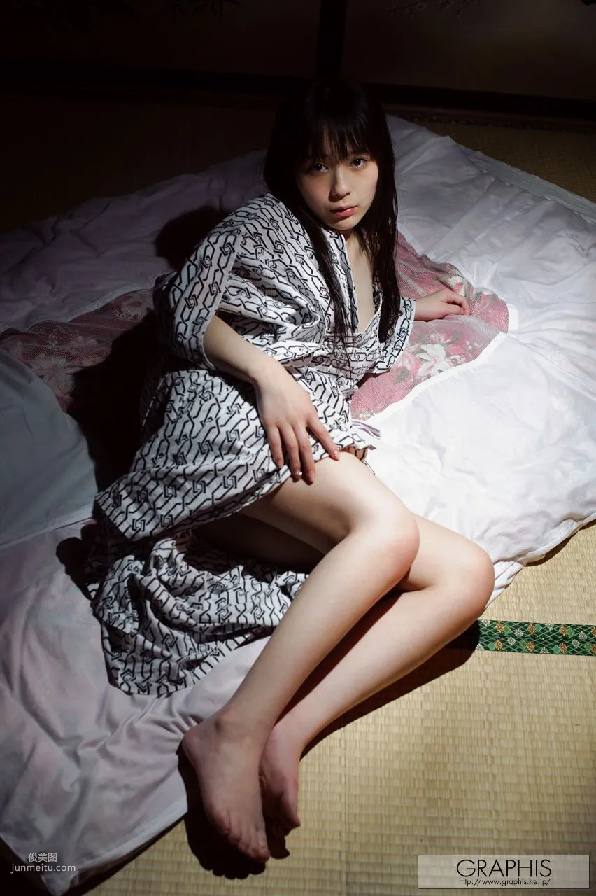 佳苗るか《Another World》 [Graphis] Gals 写真集36