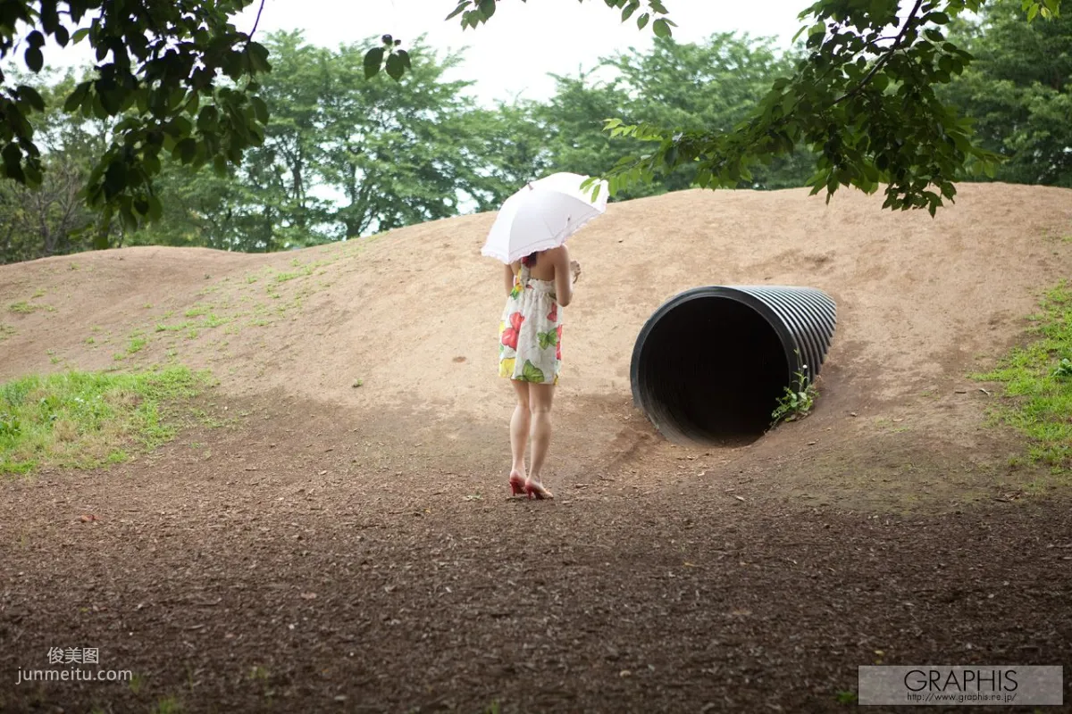 由爱可奈《The More Radical》 [Graphis] Gals 写真集9