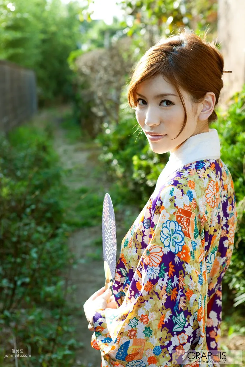 蘆名ユリア/蘆名尤莉娅《Cool Beauty》 [Graphis] Gals 寫真集 15