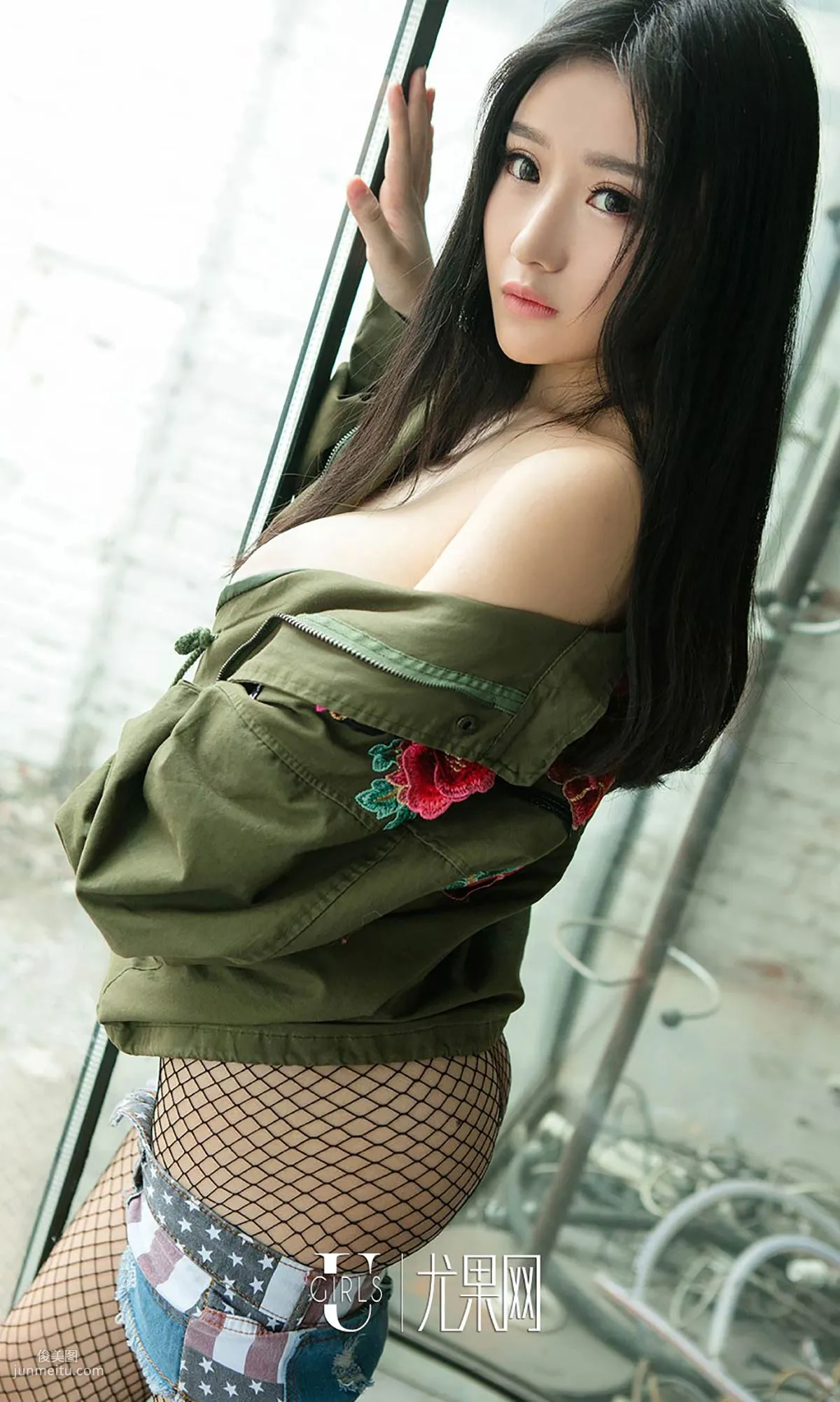 倪葉藤《軍裝軟妹》 [尤果圈] No.714 寫真集 16