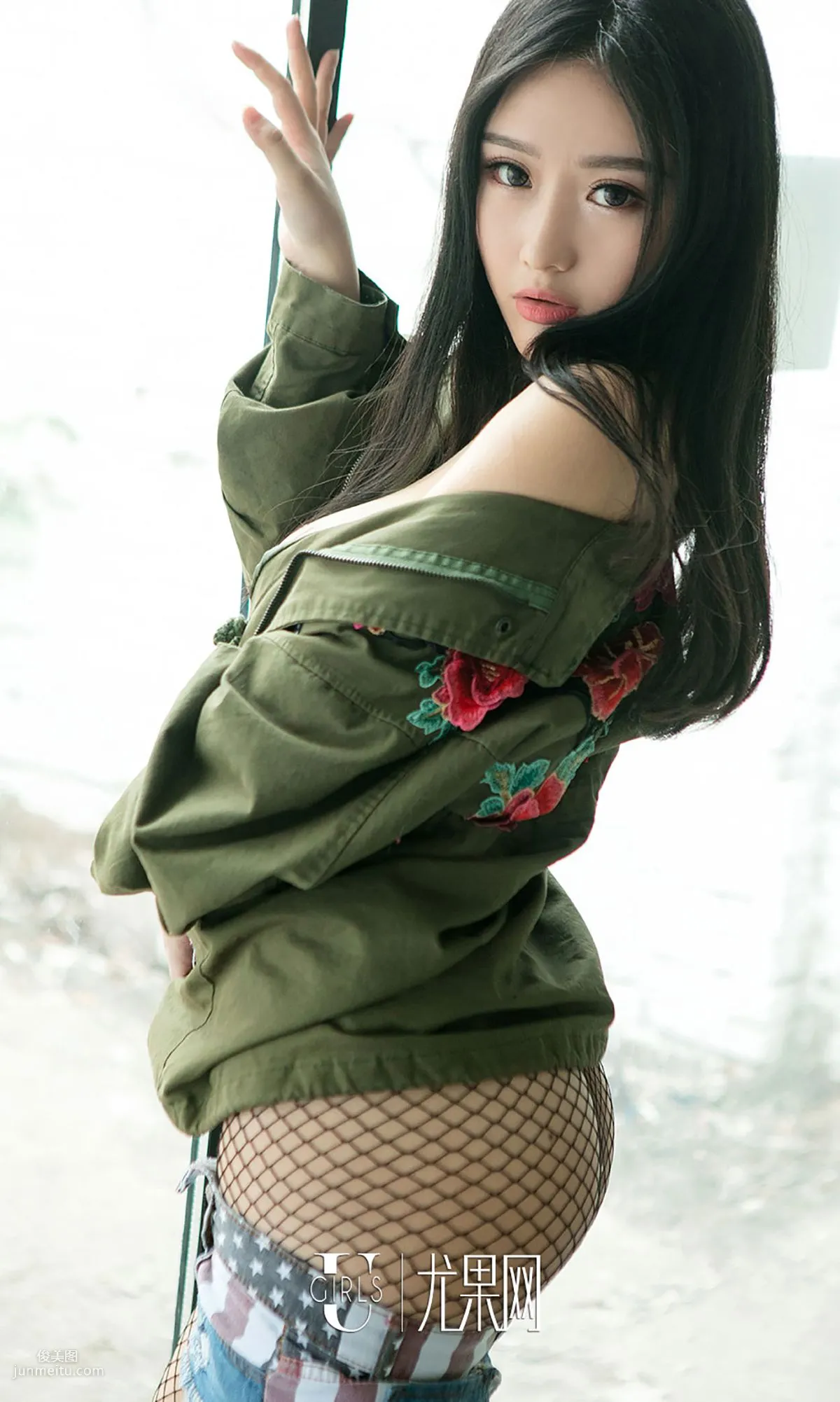 倪葉藤《軍裝軟妹》 [尤果圈] No.714 寫真集 11