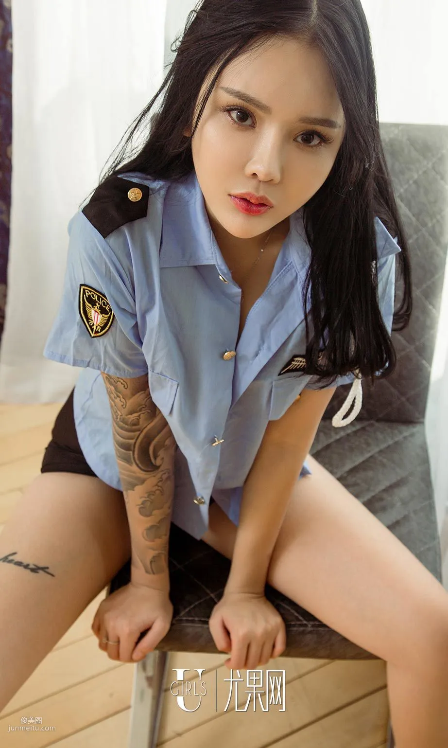 妥妥《花臀警花》 [尤果圈] No.662 寫真集 11