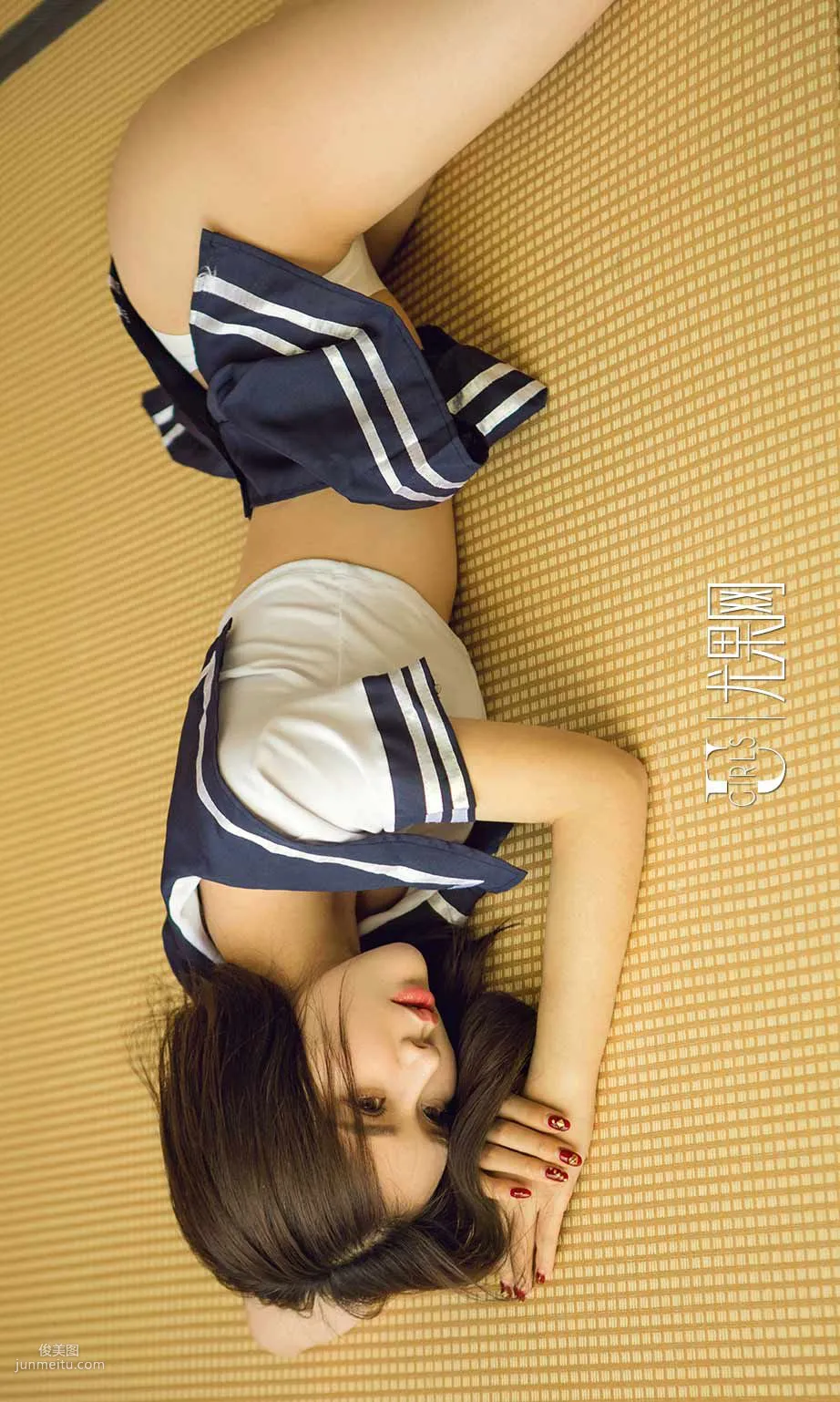 愛麗莎《親親水手服》 [尤果圈] No.658 寫真集 39