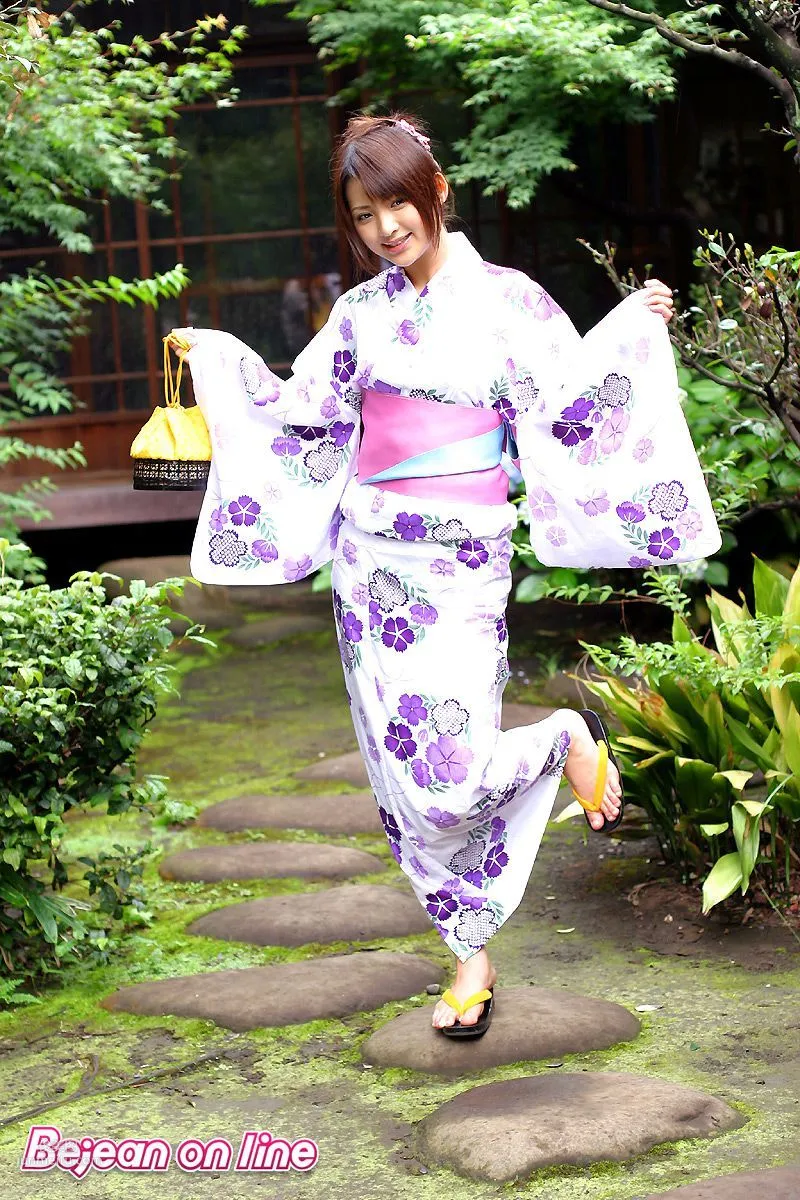 Cover Girl カバーガール Saki Suzuki 鈴木咲 [Bejean On Line] 寫真集 3