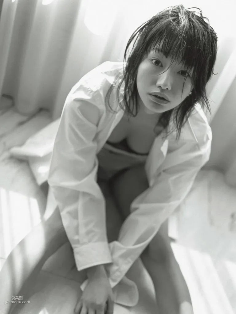[Wanibooks] NO.03 Kaori Manabe 真鍋薰/眞鍋かをり 寫真集 130