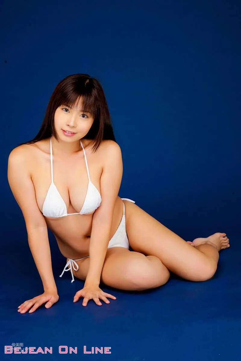 白娘隊 Mikuru Uchino 内野未來 [Bejean On Line] 寫真集 21