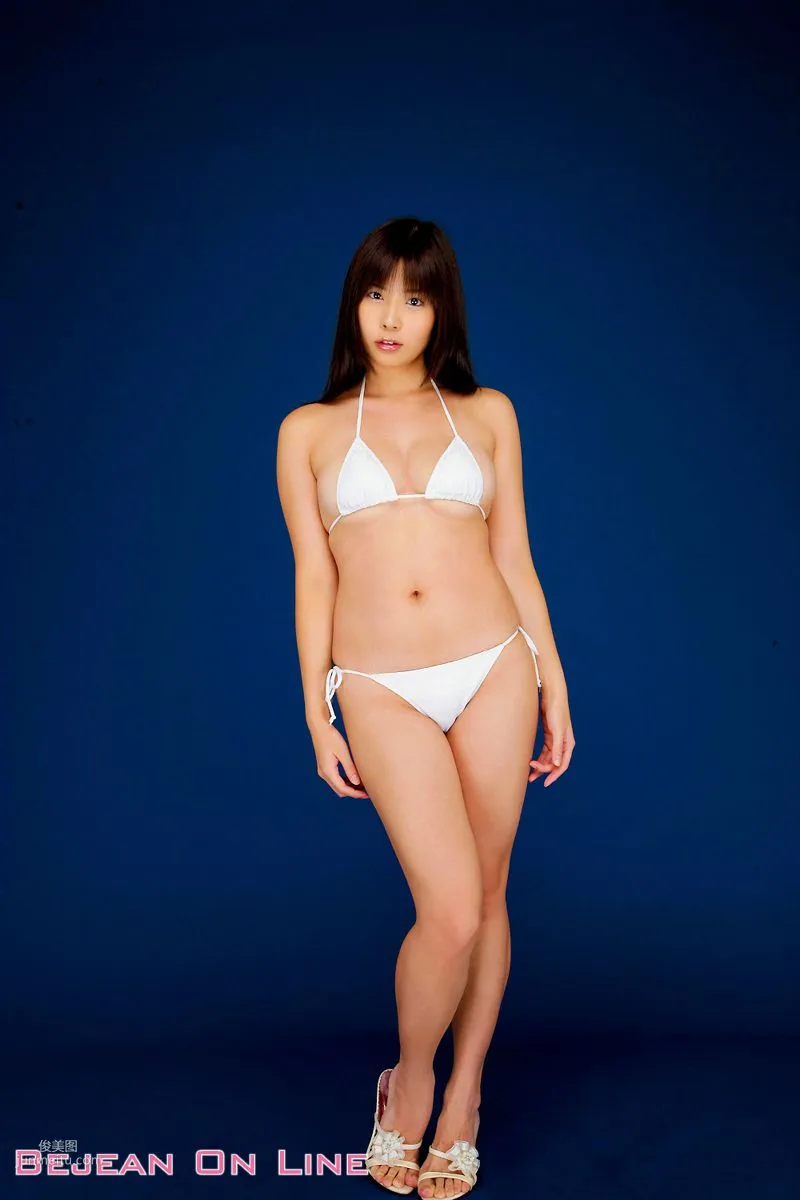白娘隊 Mikuru Uchino 内野未來 [Bejean On Line] 寫真集 3