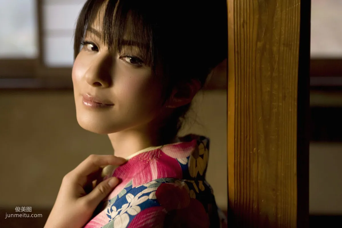[Wanibooks] NO.58 Matsuki Rina 松木裡菜 寫真集 207