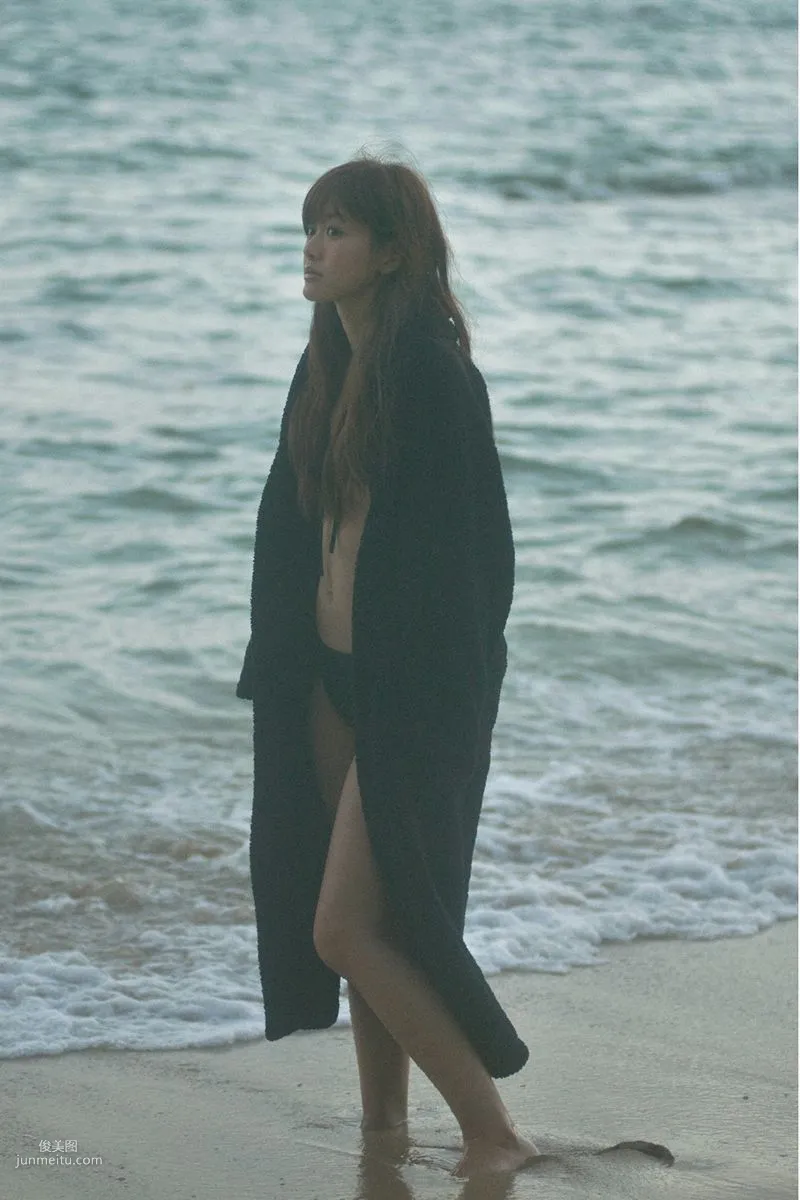 [Wanibooks] NO.79 Rika Sato さとう里香 写真集240