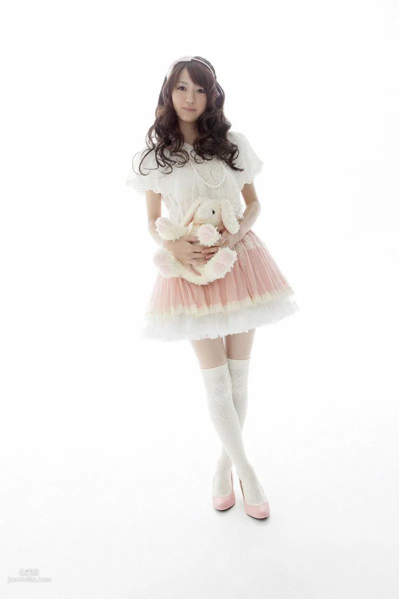 [Wanibooks] NO.76 Rina Aizawa 逢沢りな 写真集2
