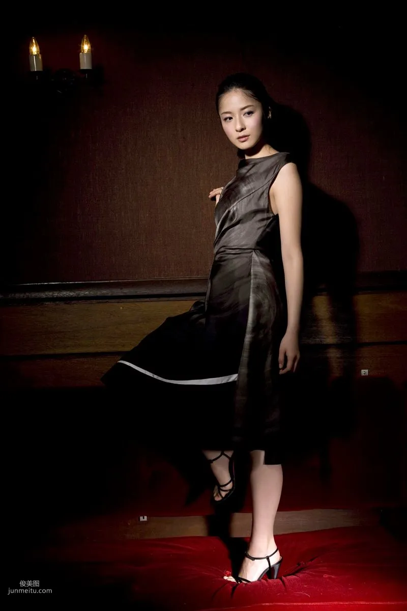 [Wanibooks] NO.58 Matsuki Rina 松木裡菜 寫真集 226