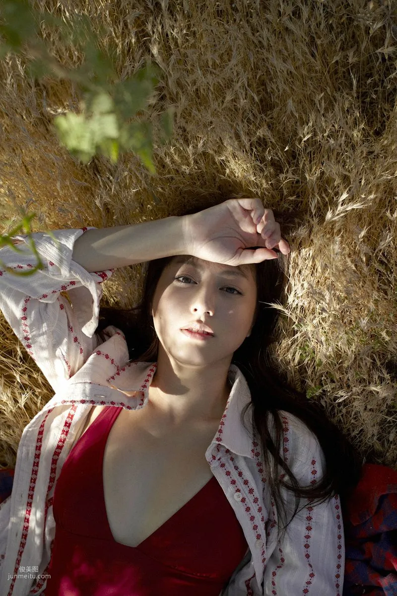 [Wanibooks] NO.82 Yumi Sugimoto 杉本有美 寫真集 6